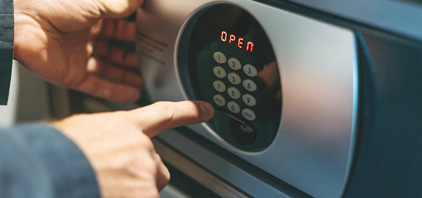 Cash Safe Openers in Red Bluff, California